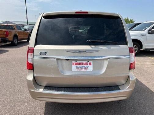 2015 Chrysler Town & Country Touring