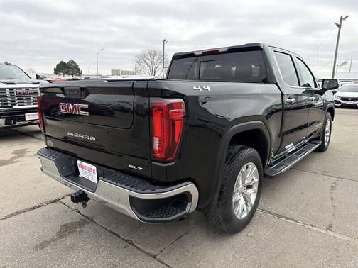 2021 GMC Sierra 1500 SLT