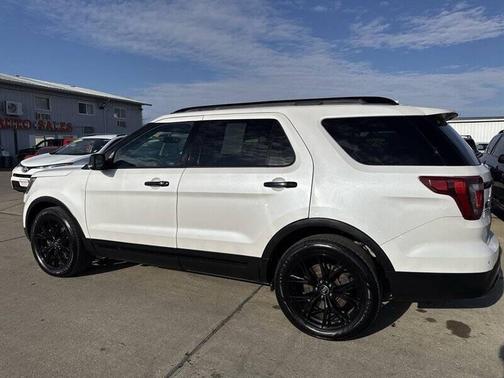 2016 Ford Explorer Sport