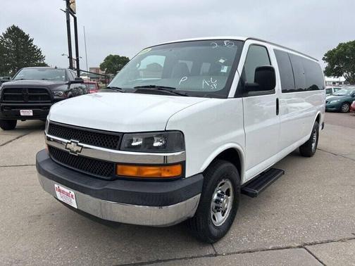 2008 Chevrolet Express 3500 LS Extended Wagon
