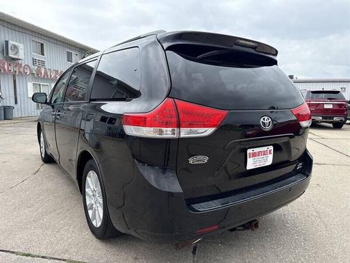 2014 Toyota Sienna XLE