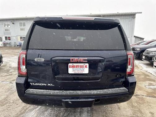 2017 GMC Yukon XL SLT