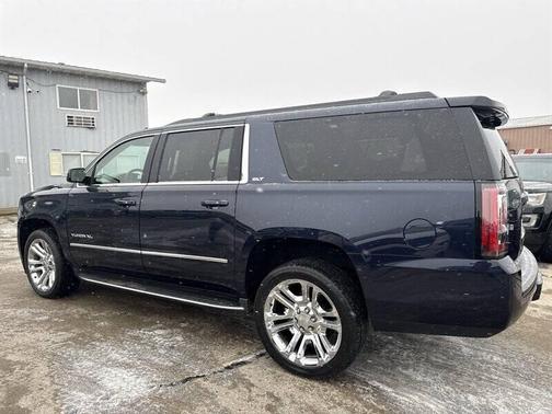 2017 GMC Yukon XL SLT