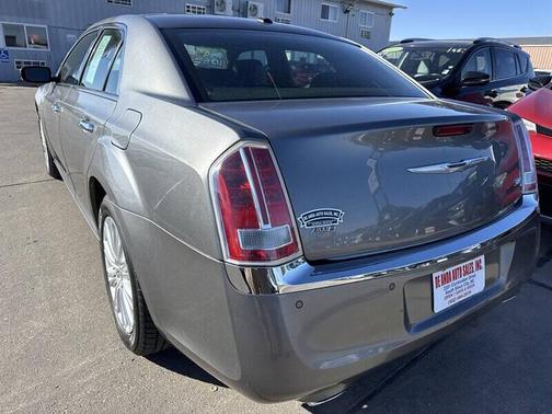 2011 Chrysler 300C Base