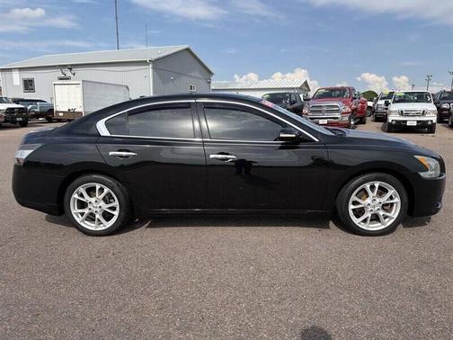 BLACK 2014 Nissan Maxima SV