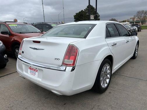 2011 Chrysler 300 Limited