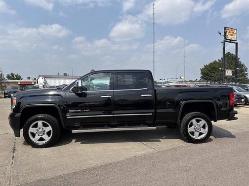 2015 GMC Sierra 2500 Denali