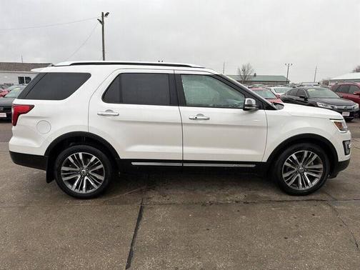 2017 Ford Explorer Platinum