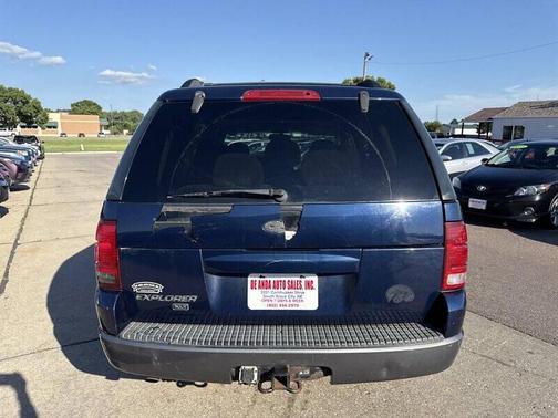 2004 Ford Explorer XLT