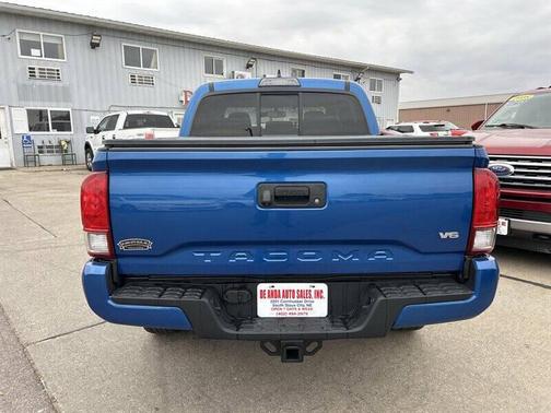 2016 Toyota Tacoma TRD Sport