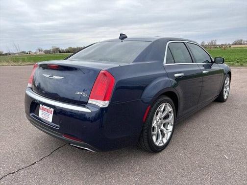 2016 Chrysler 300C Platinum