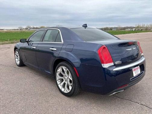 2016 Chrysler 300C Platinum