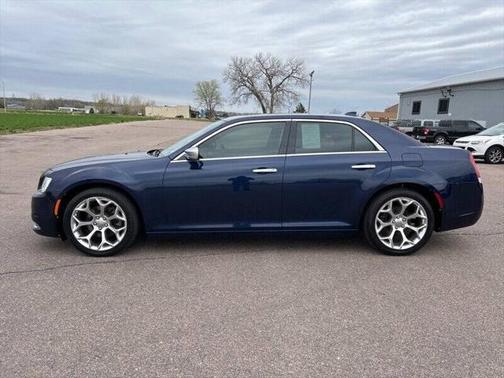 2016 Chrysler 300C Platinum
