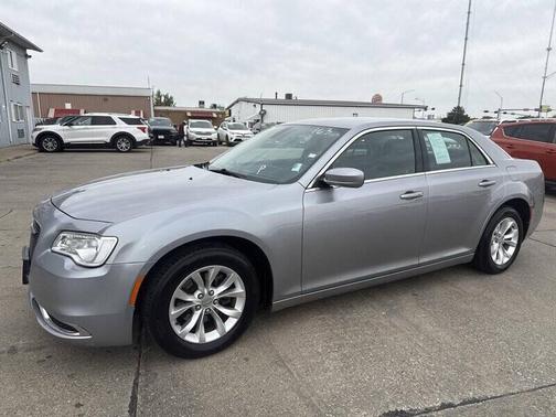 2015 Chrysler 300 Limited