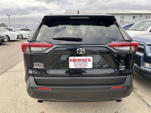 2020 Toyota RAV4 XLE Premium