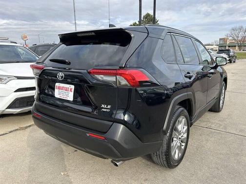 2020 Toyota RAV4 XLE Premium