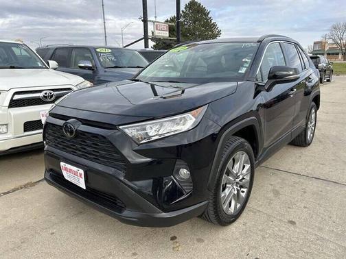 2020 Toyota RAV4 XLE Premium