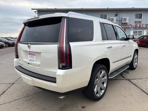 2015 Cadillac Escalade Luxury