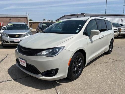 2019 Chrysler Pacifica Touring-L Plus