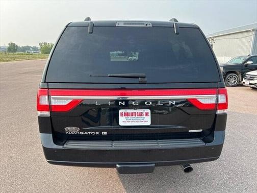 2016 Lincoln Navigator Select