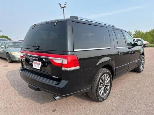 2016 Lincoln Navigator Select