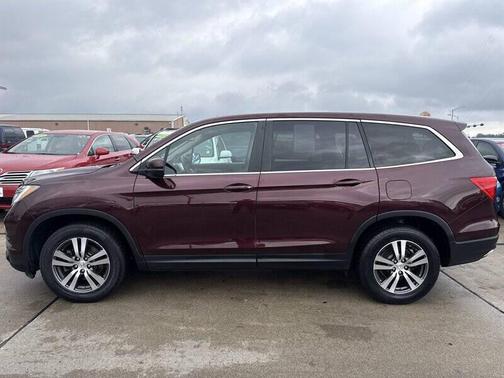 BURGUNDY 2016 Honda Pilot EX
