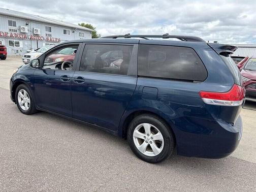 2011 Toyota Sienna LE