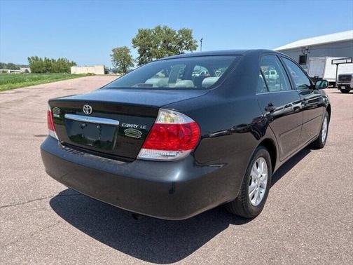 2005 Toyota Camry LE