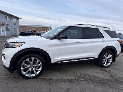 Star White Metallic Tri-Coat 2022 Ford Explorer Platinum