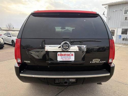 2011 Cadillac Escalade Base