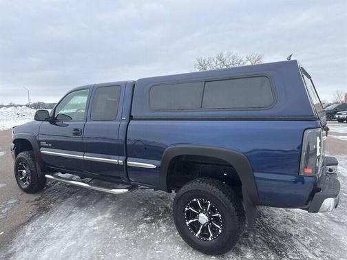 2002 GMC Sierra 2500 SLE H/D Extended Cab