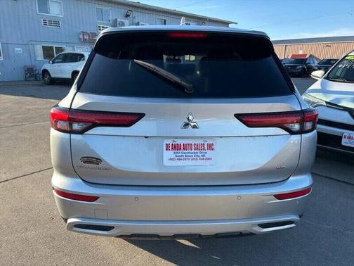 2022 Mitsubishi Outlander SE 2.5 2WD