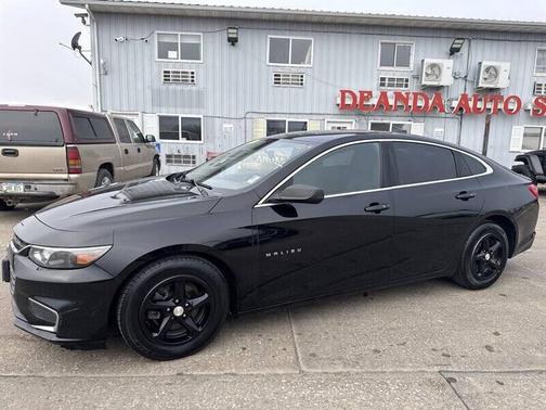 Mosaic Black Metallic 2017 Chevrolet Malibu 1LS