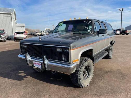 1990 GMC Suburban V1500 4dr 4WD SUV