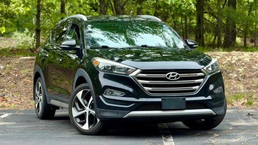 Black Noir Pearl 2017 Hyundai TUCSON Limited