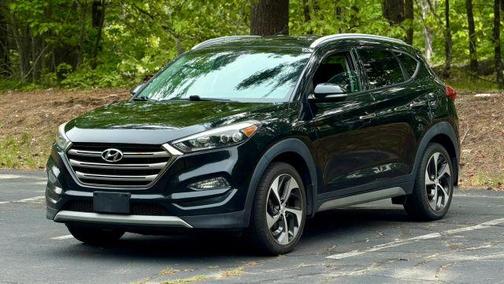 Black Noir Pearl 2017 Hyundai TUCSON Limited