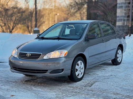 Gray 2008 Toyota Corolla S