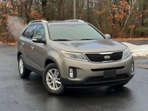 Gold 2014 Kia Sorento LX