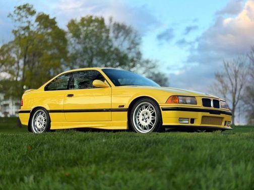 Yellow 1995 BMW M3