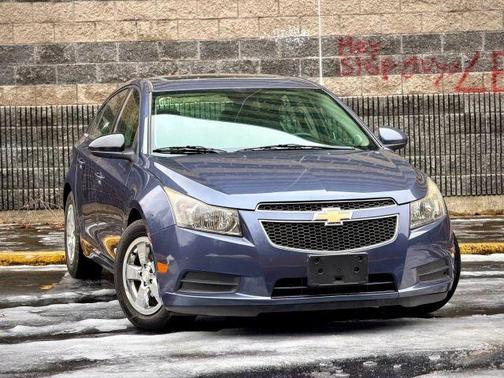 Blue 2014 Chevrolet Cruze 1LT