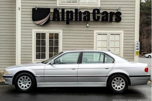 2001 BMW 740 E38