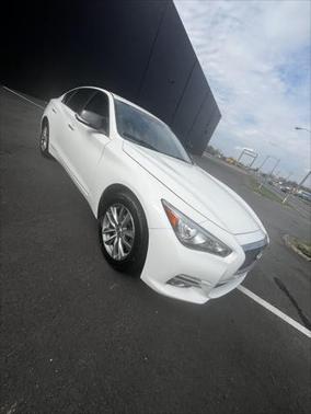 2017 INFINITI Q50 Base