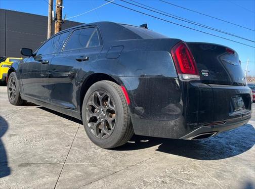 2019 Chrysler 300 S
