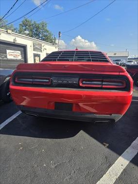 2015 Dodge Challenger SXT Plus