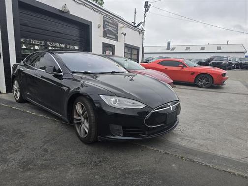 2015 Tesla Model S 70D