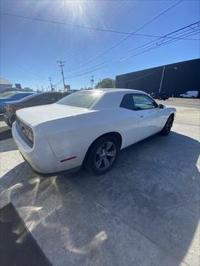 2017 Dodge Challenger SXT