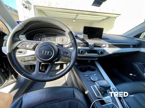 Photo 3 of 10 of 2017 Audi A4 2.0T Premium