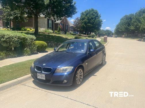 Photo 1 of 12 of 2011 BMW 328 i xDrive