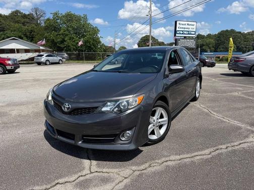 Gray 2013 Toyota Camry SE