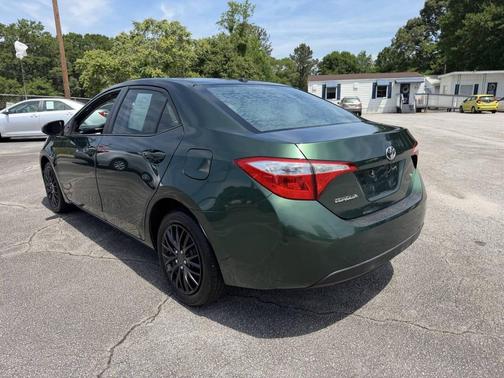 Green 2016 Toyota Corolla LE